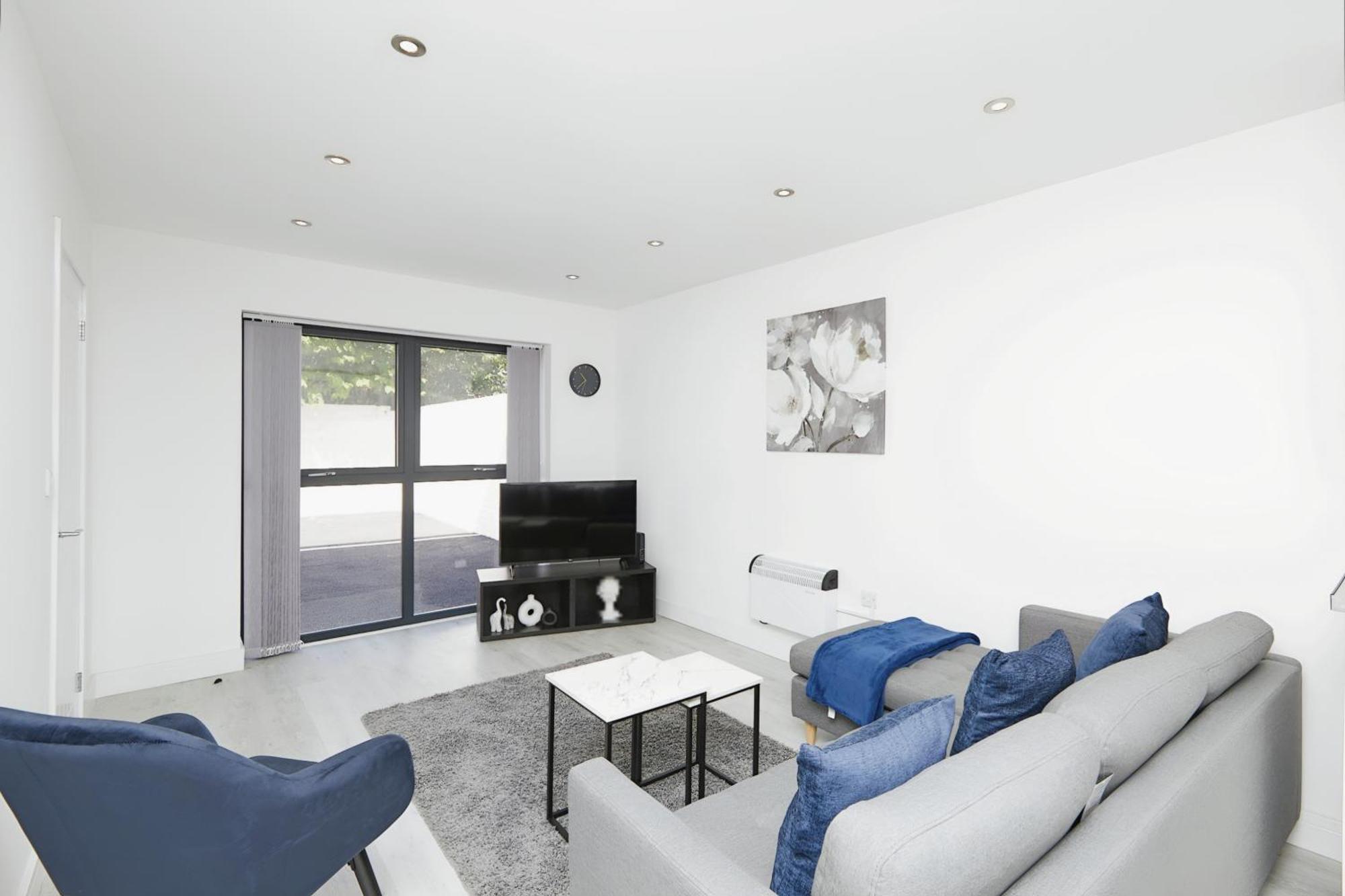 Modern Home In Derby City Centre - Free Gated Parking Exterior photo